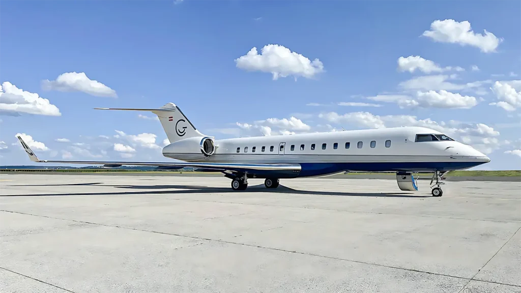 Bombardier Global Express XRS parking.